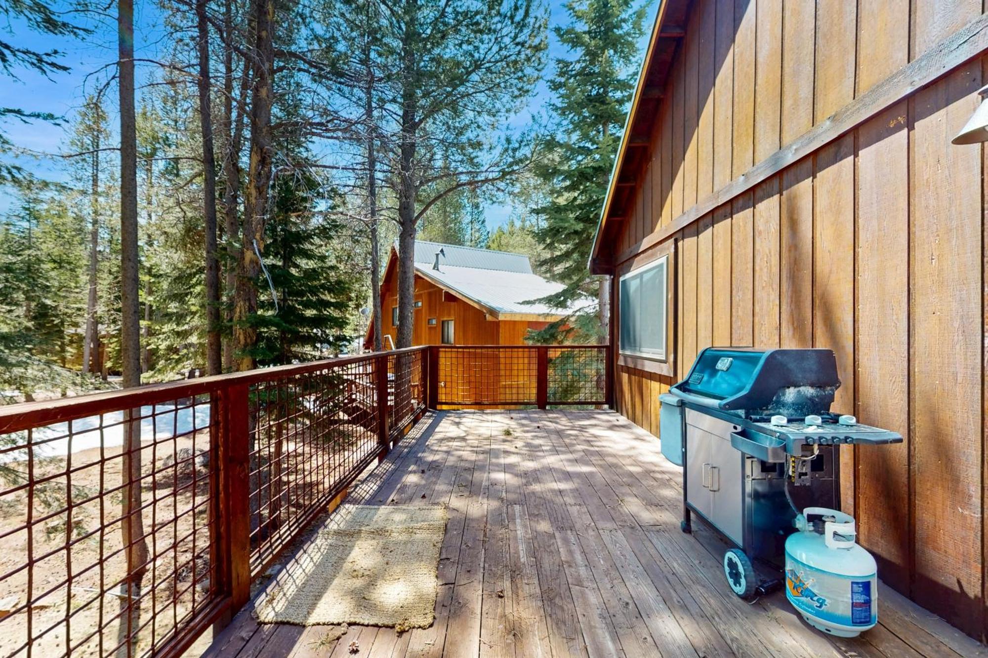 Tastefully-Updated, Classic Tahoe Family Home Траки Экстерьер фото