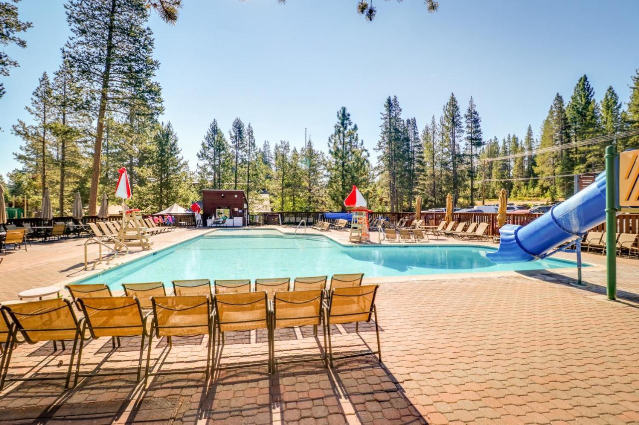 Tastefully-Updated, Classic Tahoe Family Home Траки Экстерьер фото