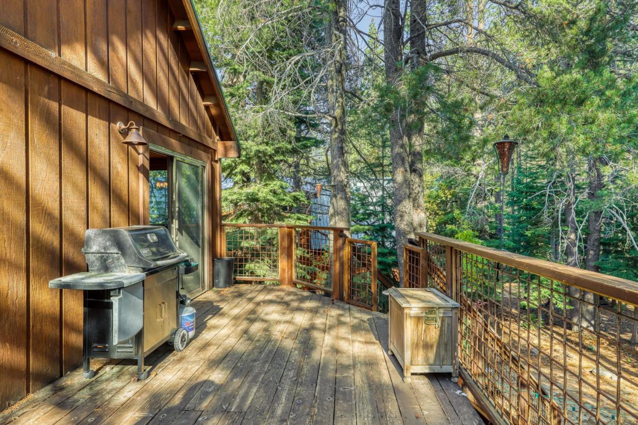Tastefully-Updated, Classic Tahoe Family Home Траки Экстерьер фото