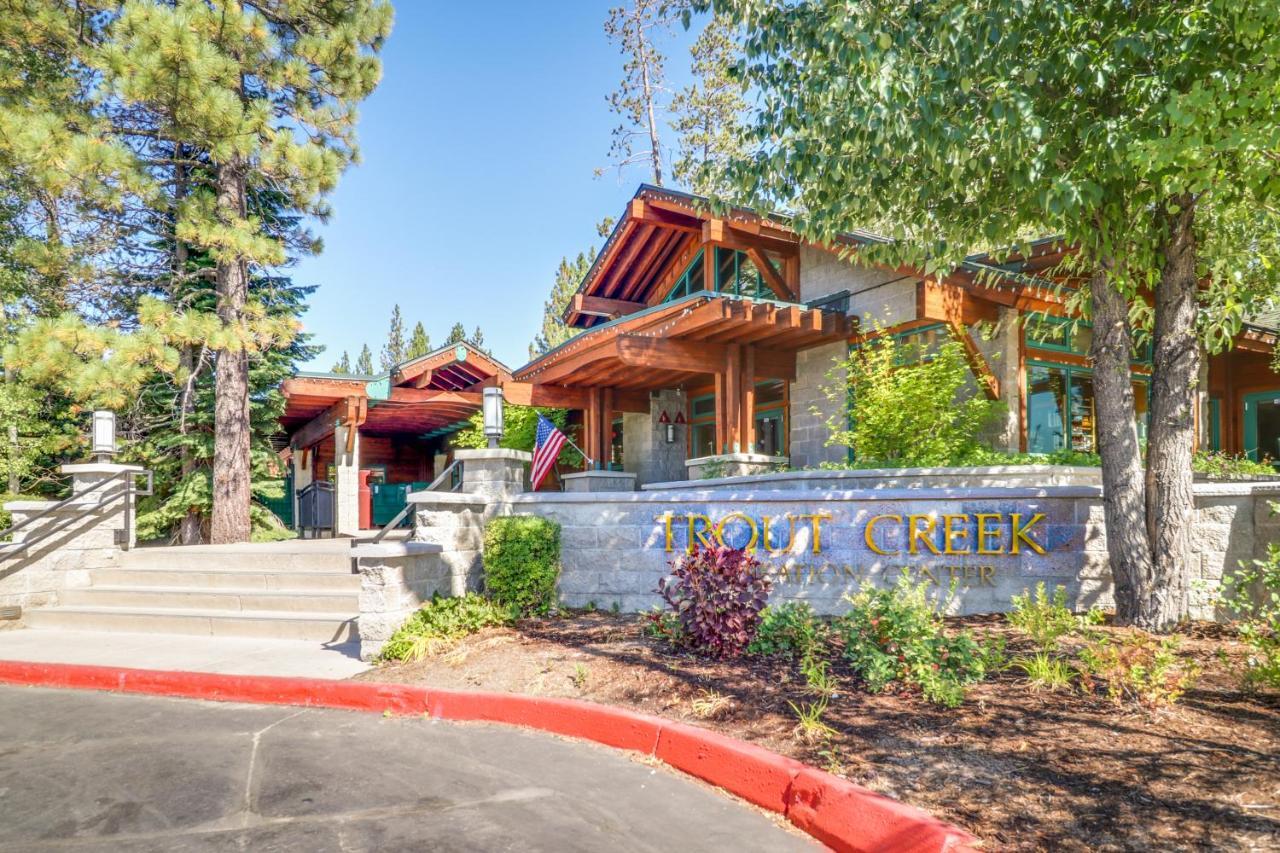 Tastefully-Updated, Classic Tahoe Family Home Траки Экстерьер фото